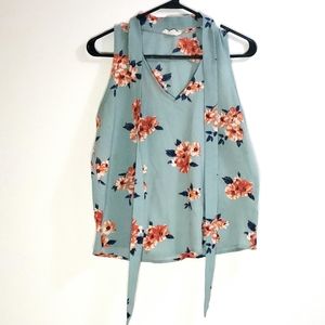 E & M Floral Top Blouse